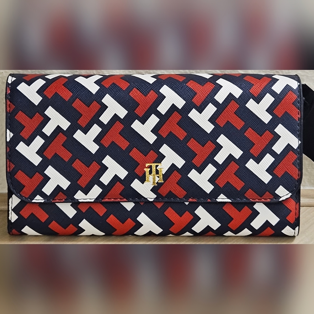 TOMMY HILFIGER RED WHITE BLUE LOGO NAUTICAL ID CREDIT CARD WALLET NWT $78
